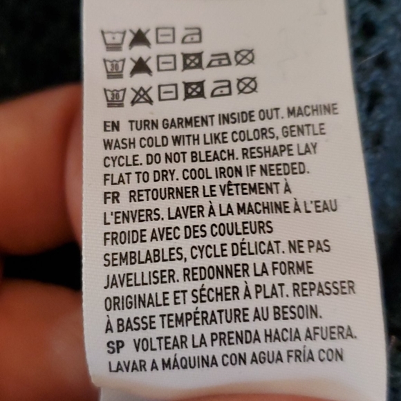 American Eagle Sweater - Picture 5 of 5